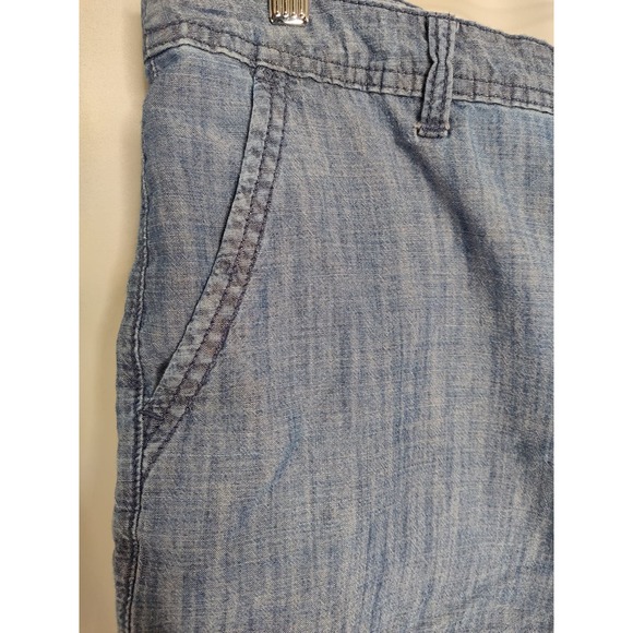 A New Day Medium Wash Chambray Jean Shorts Flat Front Chino Size 14 - Picture 5 of 7